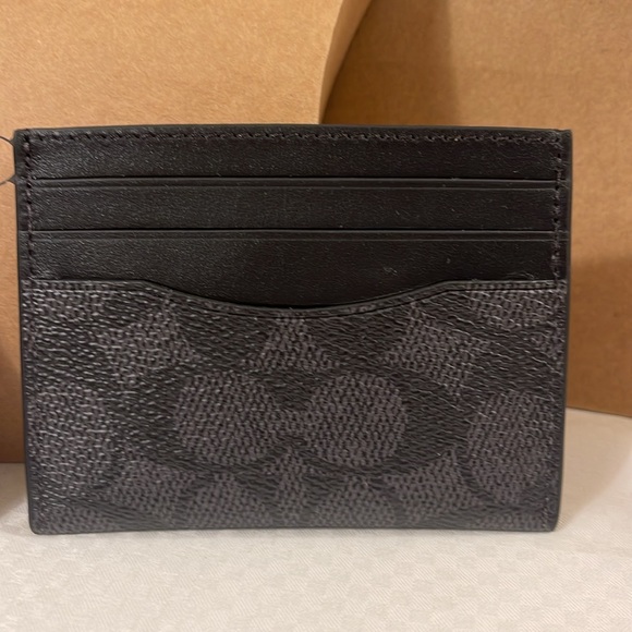 COACH Cardholder. Black. Slim ID Card Case. COACH BOX & Bag. Gift ready. - Picture 2 of 6